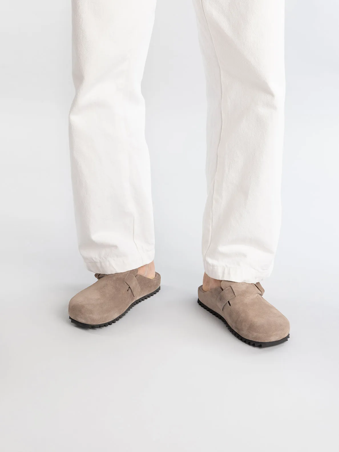 AGORÀ 004 - Gray Suede Sandals