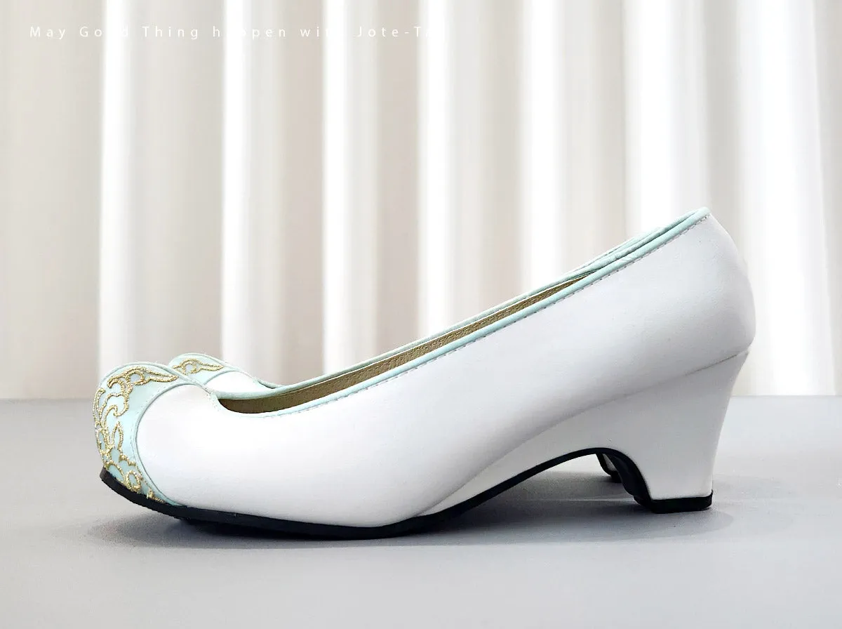 Gold Embroidery Women Wedding Shoes in Mint Kkotshin