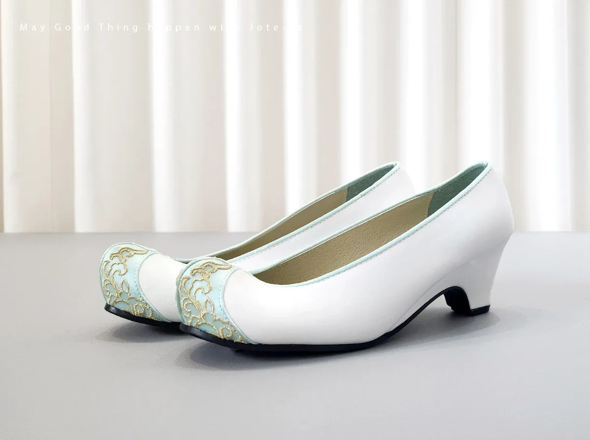 Gold Embroidery Women Wedding Shoes in Mint Kkotshin