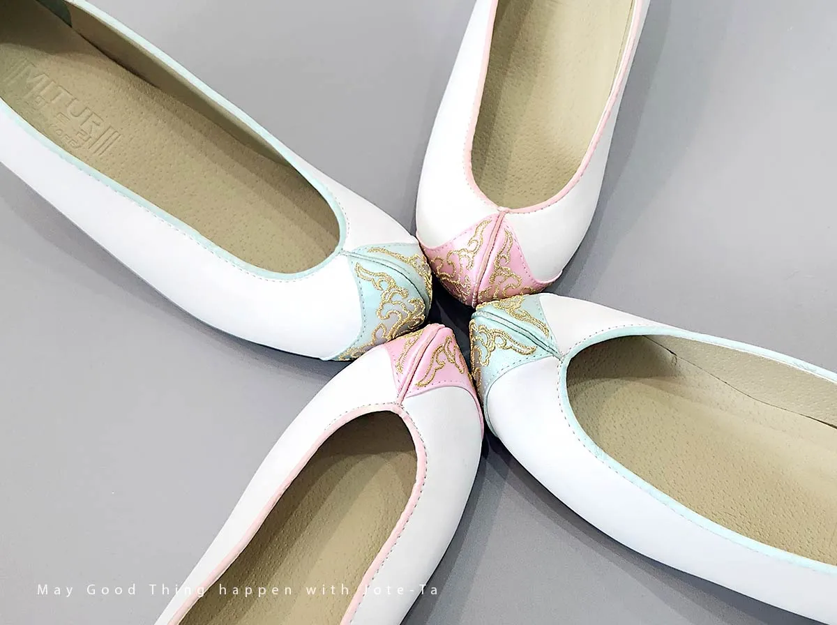 Gold Embroidery Women Wedding Shoes in Mint Kkotshin