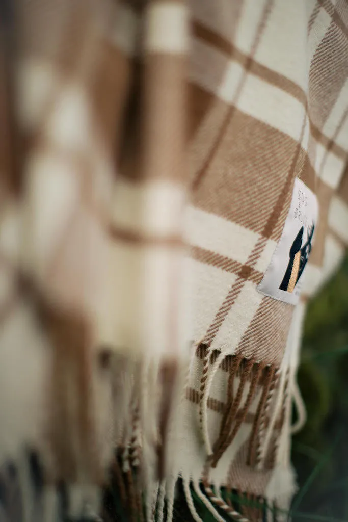 Lightweight Strath Throw